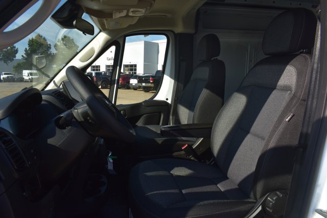 New 2026 RAM ProMaster 2500 w/ Premium Convenience Group FWD image 12