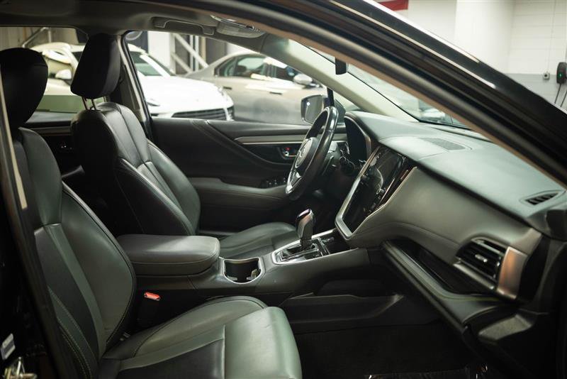 Used 2020 Subaru Outback Onyx Edition XT AWD/4WD image 13
