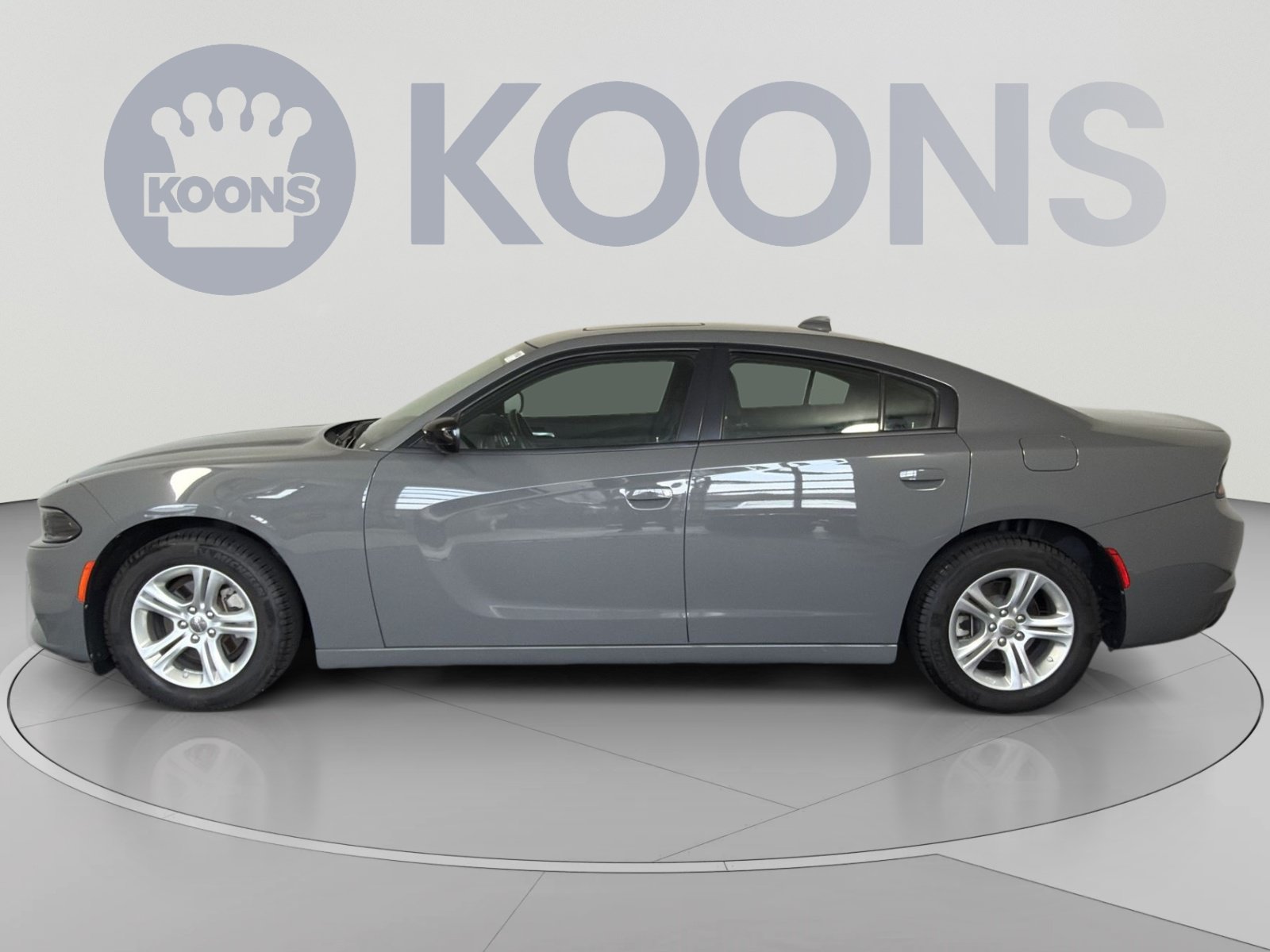 Used 2023 Dodge Charger SXT w/ Cold Weather Package RWD image 2