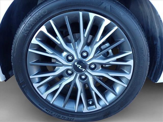 Used 2024 Kia Forte GT-Line w/ GT-Line Premium Package image 7