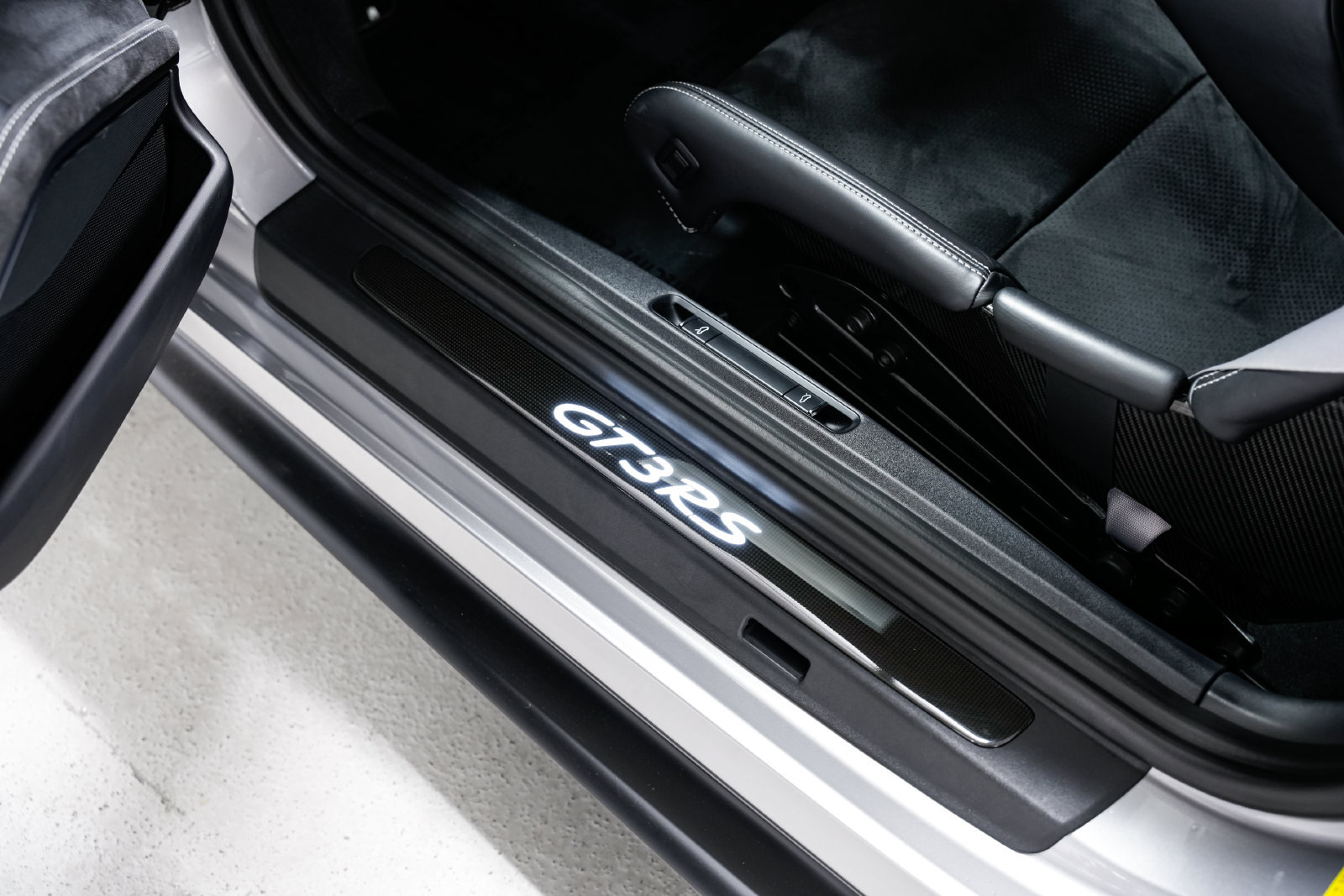Used 2019 Porsche 911 GT3 RS RWD image 21