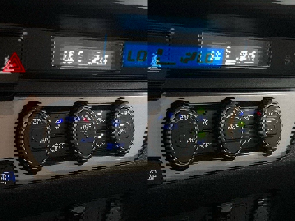 Used 2023 Toyota Tacoma SR image 24