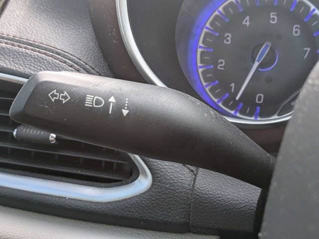 Used 2020 Chrysler Pacifica Limited FWD image 28