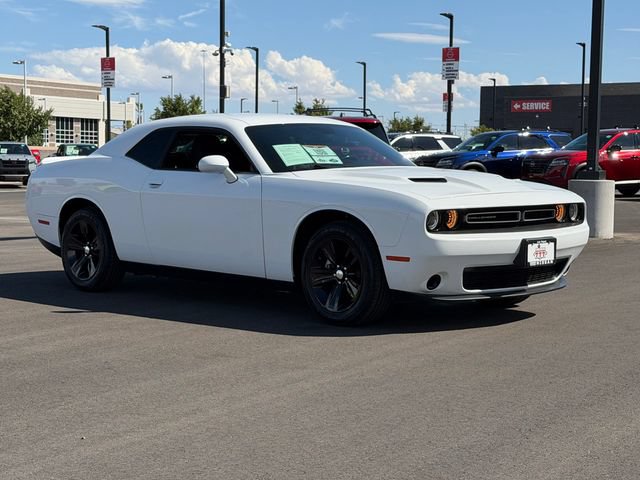 Used 2022 Dodge Challenger SXT RWD image 9