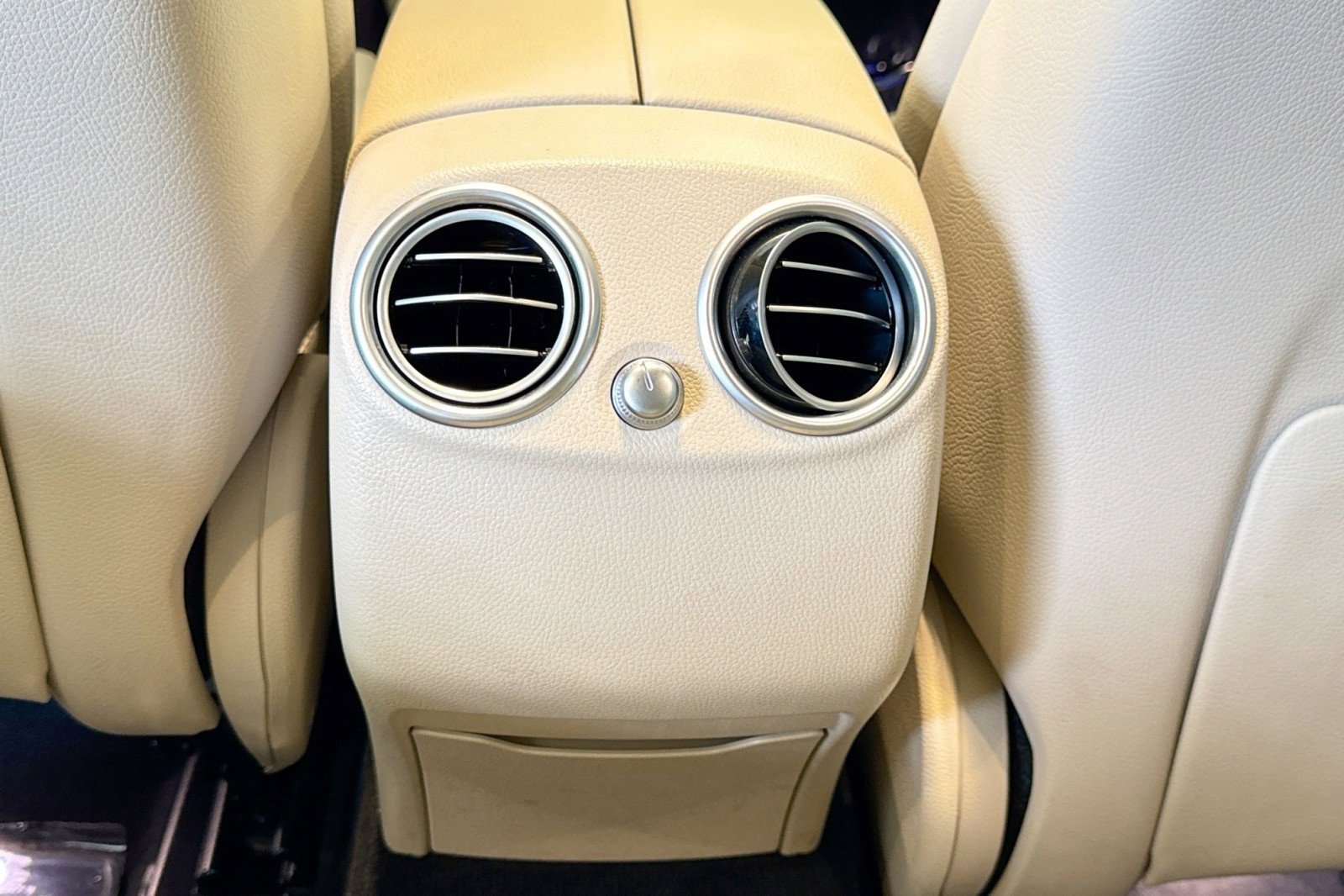 Used 2021 Mercedes-Benz GLC 300 4MATIC image 24