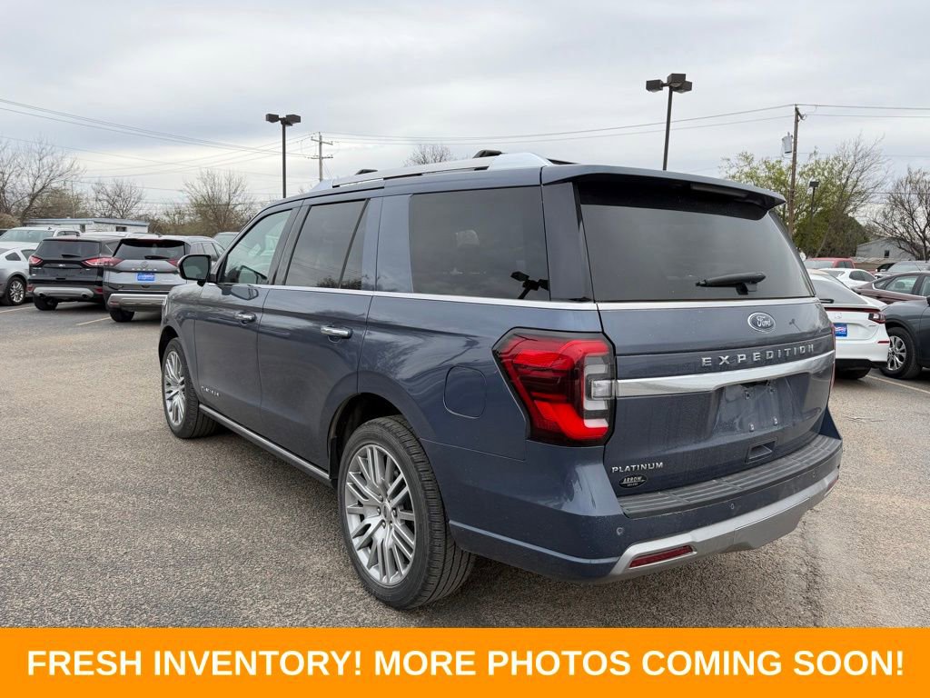 Used 2023 Ford Expedition Platinum image 4