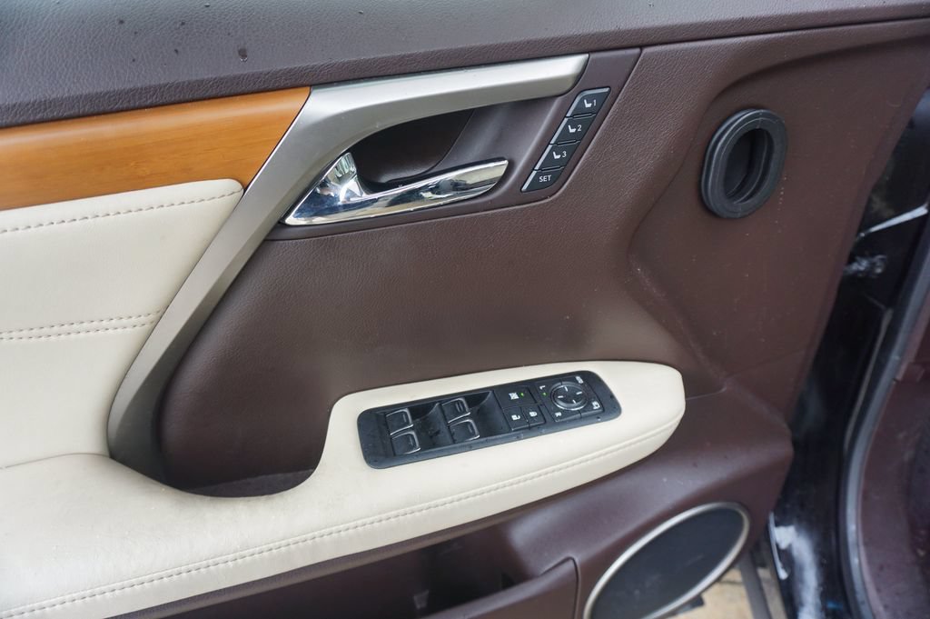 Used 2016 Lexus RX 350 FWD w/ Premium Package image 3