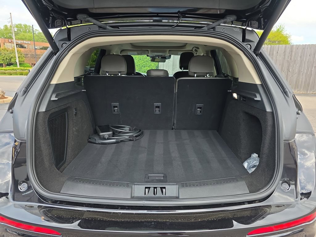 Used 2025 Lincoln Corsair Grand Touring w/ Equipment Group 301A image 14