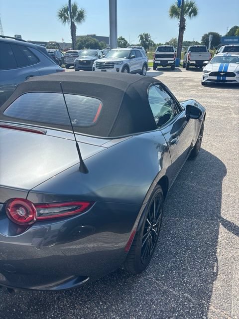 Used 2024 MAZDA MX-5 Miata Grand Touring w/ Weather Package RWD image 10
