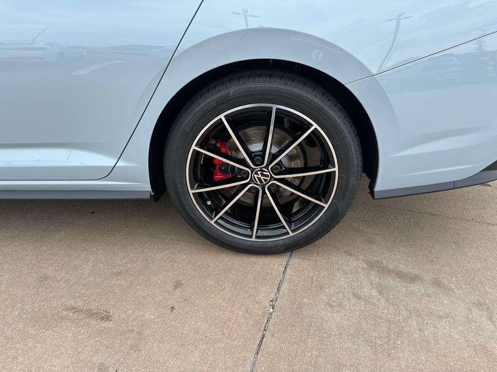 New 2026 Volkswagen Jetta GLI Autobahn FWD image 8