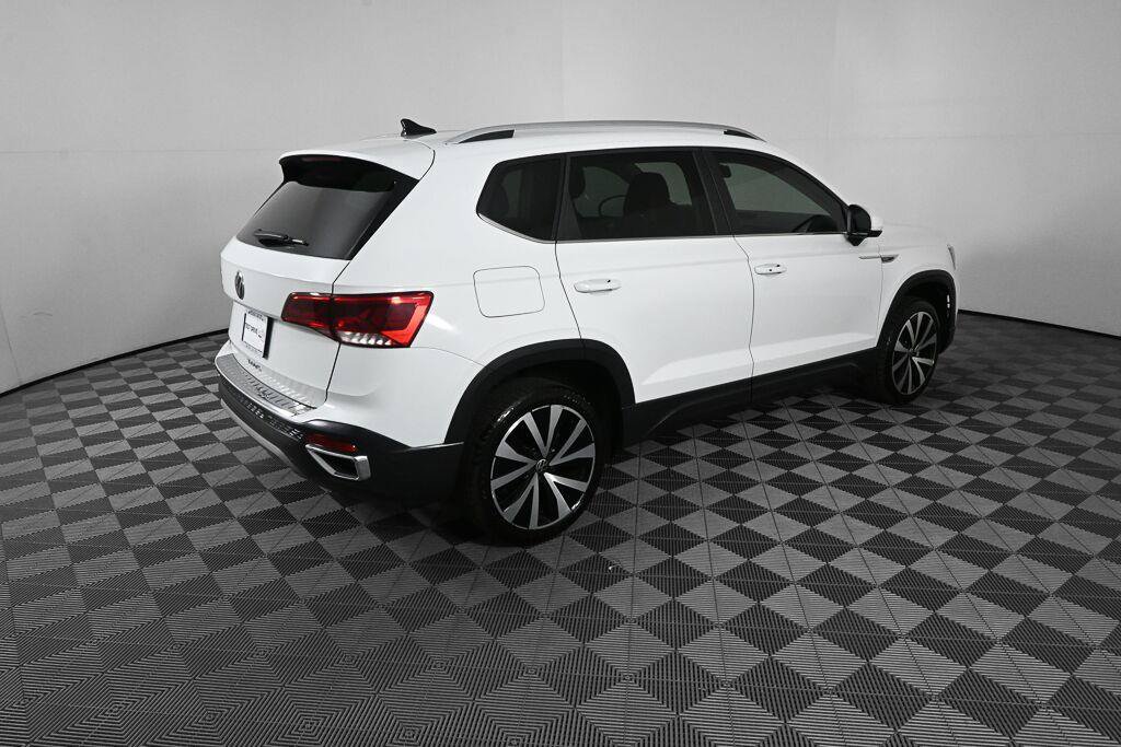 Used 2022 Volkswagen Taos SE FWD image 25