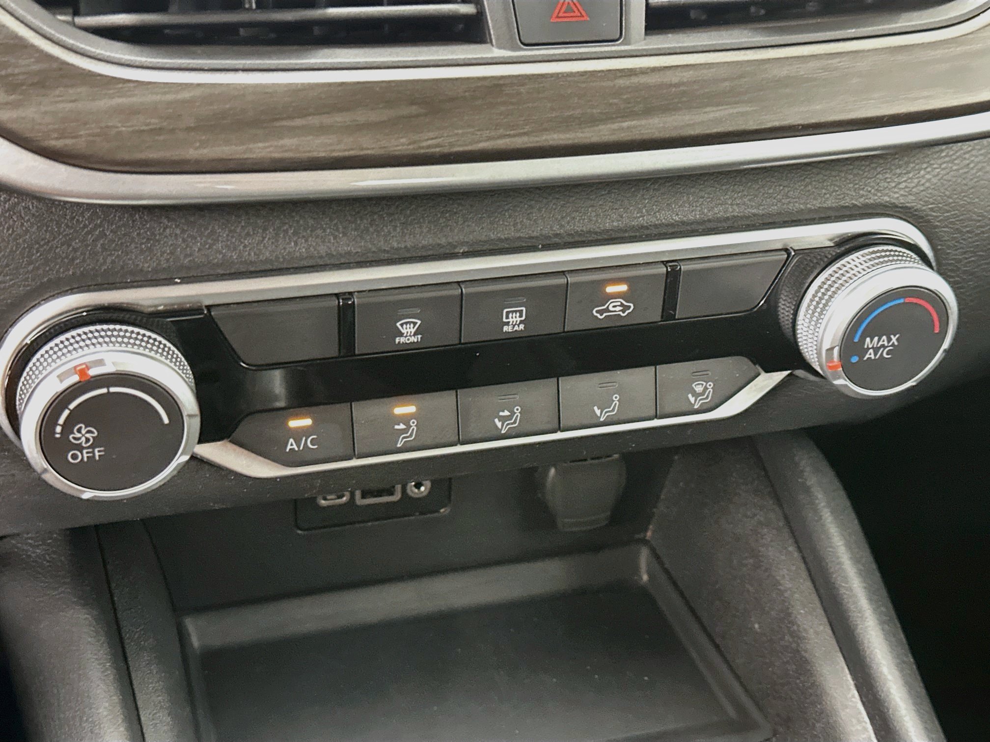 Used 2025 Nissan Altima 2.5 SV FWD image 24