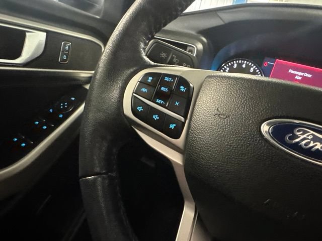 Used 2022 Ford Explorer XLT w/ Equipment Group 202A AWD/4WD image 33