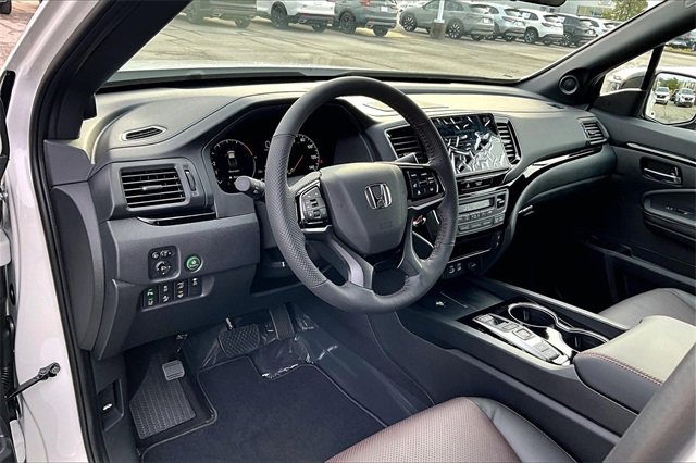 New 2026 Honda Ridgeline Black Edition image 5