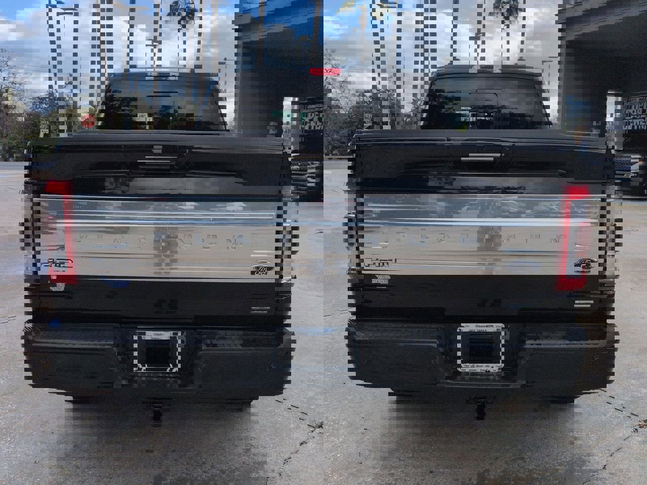 Used 2023 Ford F150 Platinum image 5