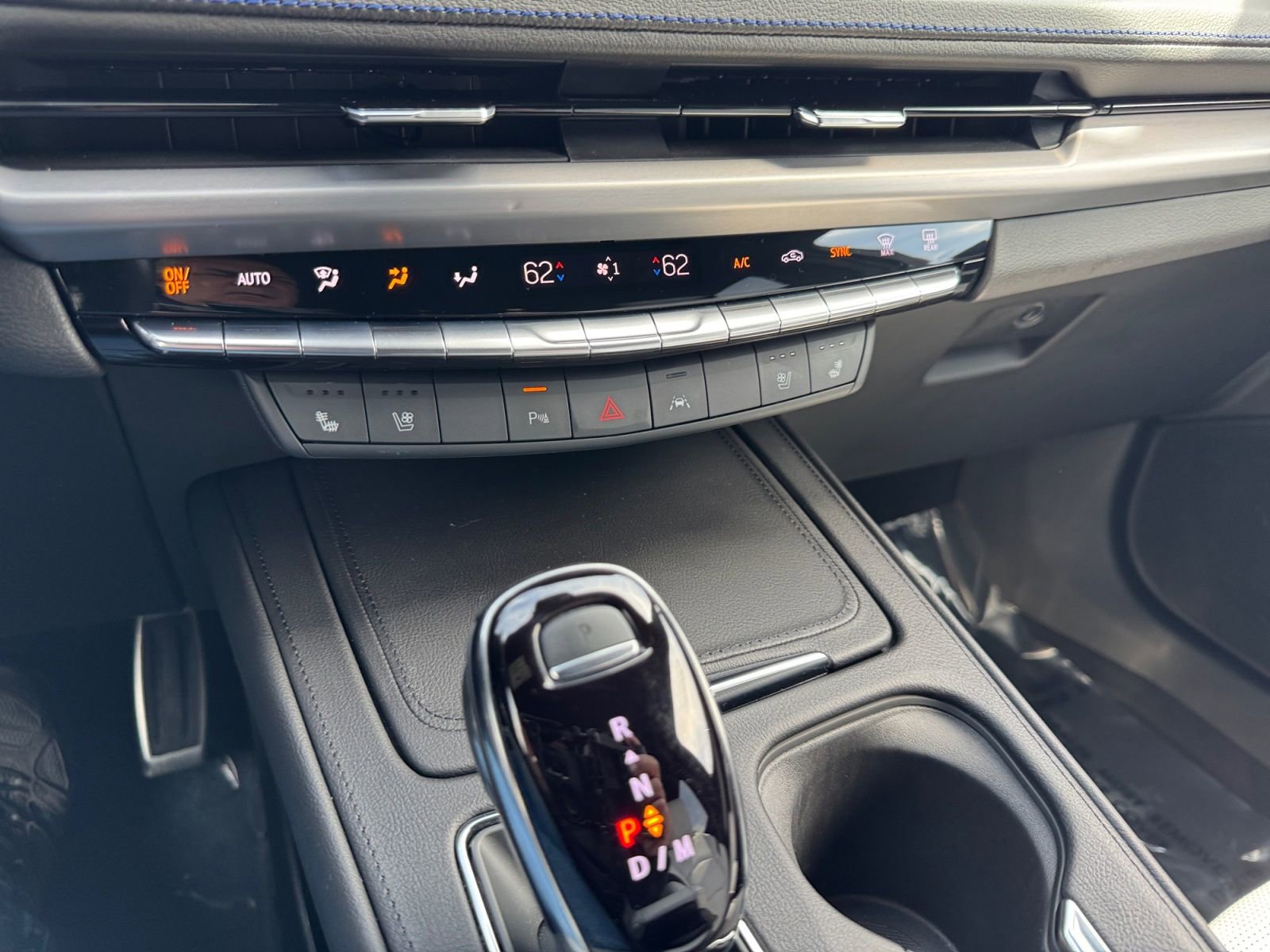 Used 2024 Cadillac XT4 Sport AWD/4WD image 29