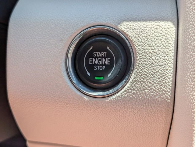 Used 2025 GMC Acadia Denali FWD image 29