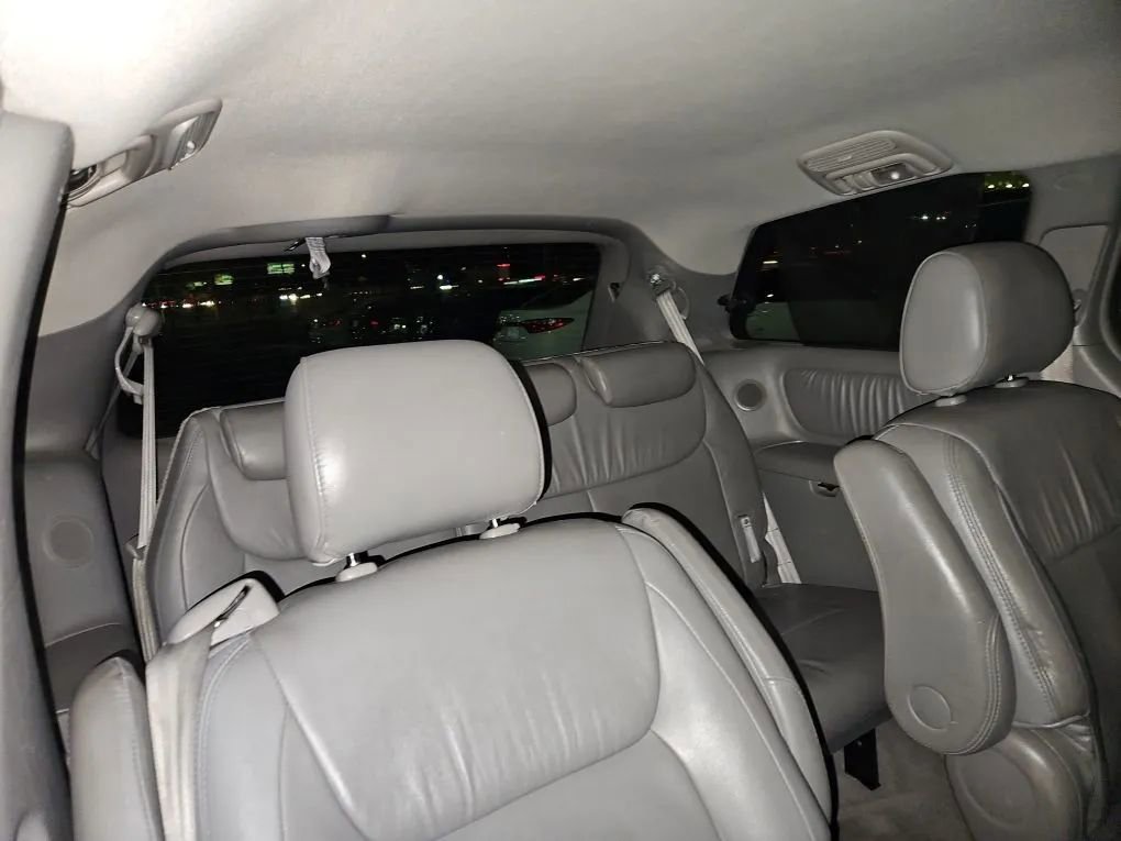 Used 2008 Toyota Sienna XLE Limited image 24