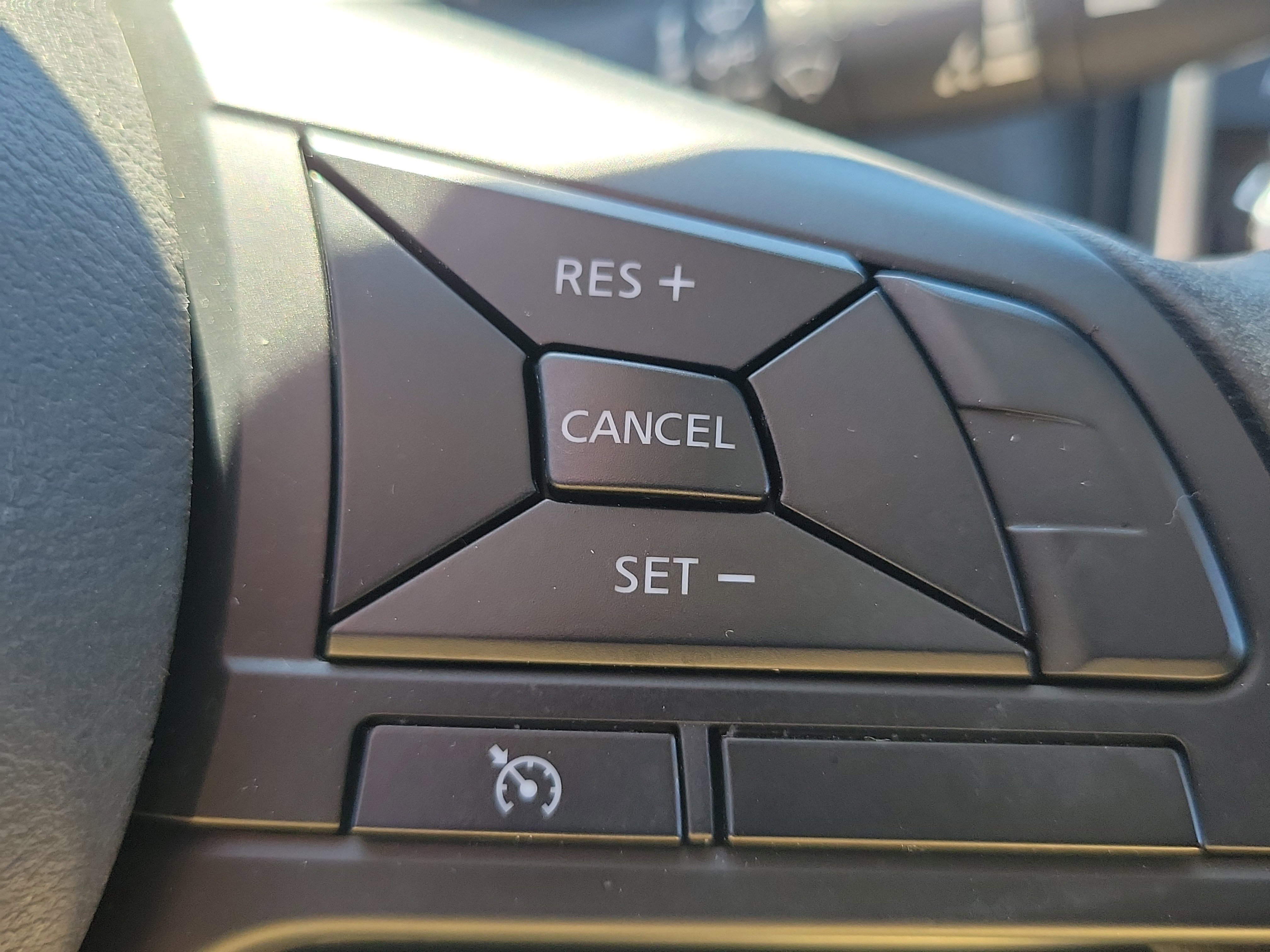 Used 2023 Nissan Kicks S FWD image 18