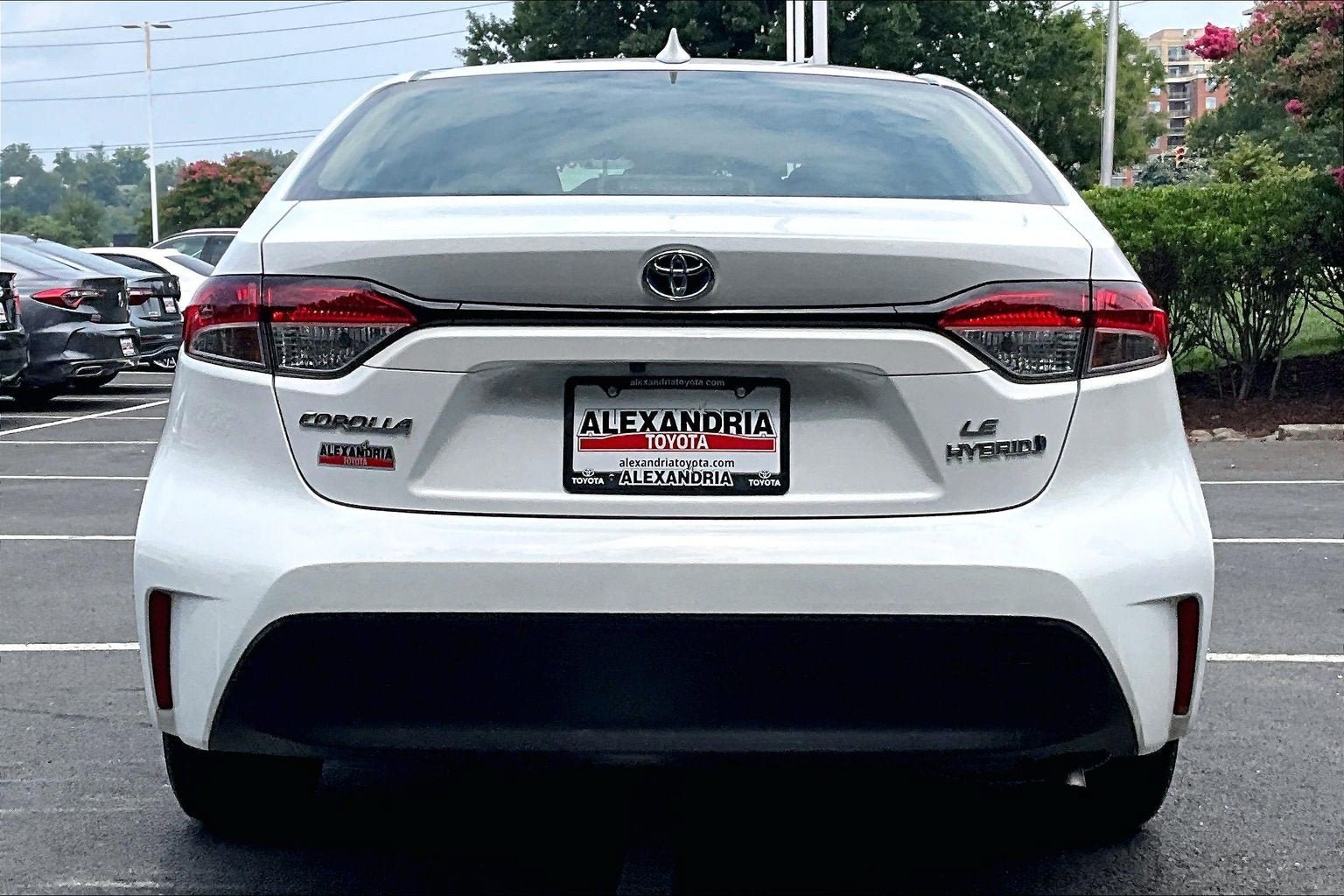 Used 2023 Toyota Corolla LE FWD image 4