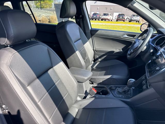 Used 2021 Volkswagen Tiguan SE image 13