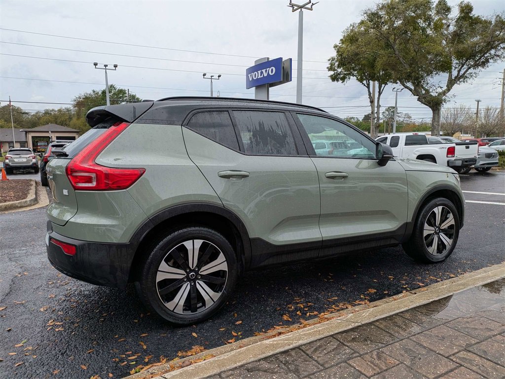 Used 2023 Volvo XC40 Recharge Core image 6
