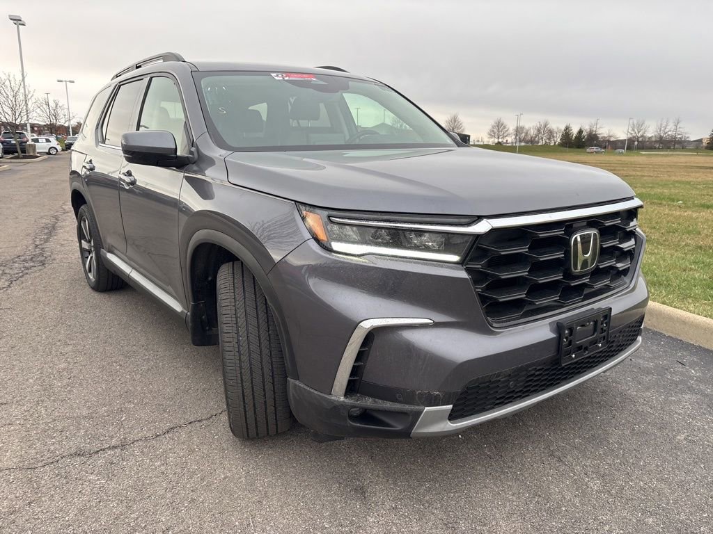 Used 2025 Honda Pilot Touring image 14