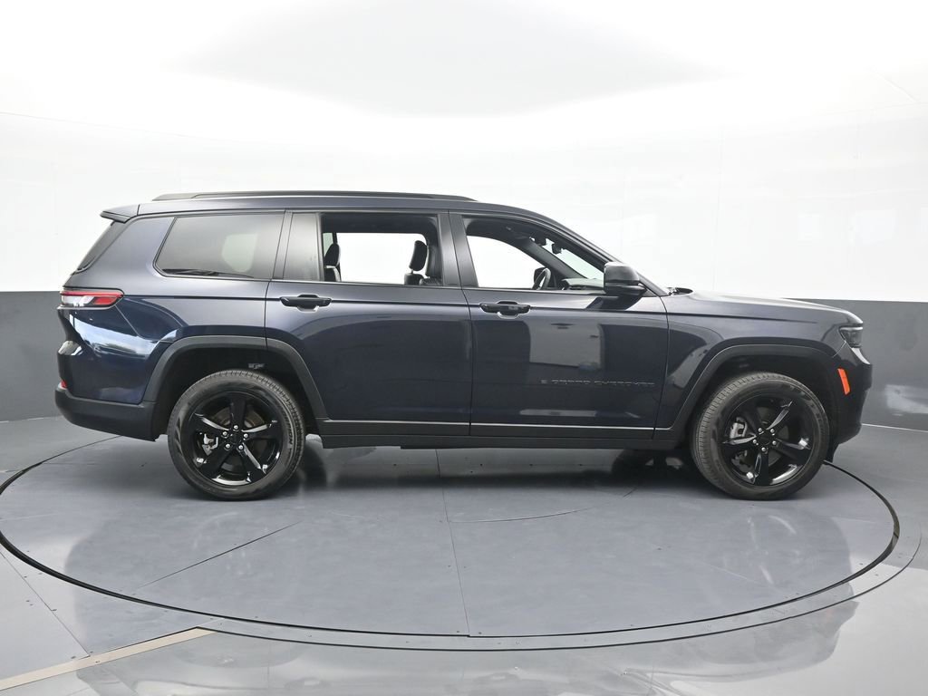 Used 2024 Jeep Grand Cherokee L Limited w/ Black Appearance Package image 7