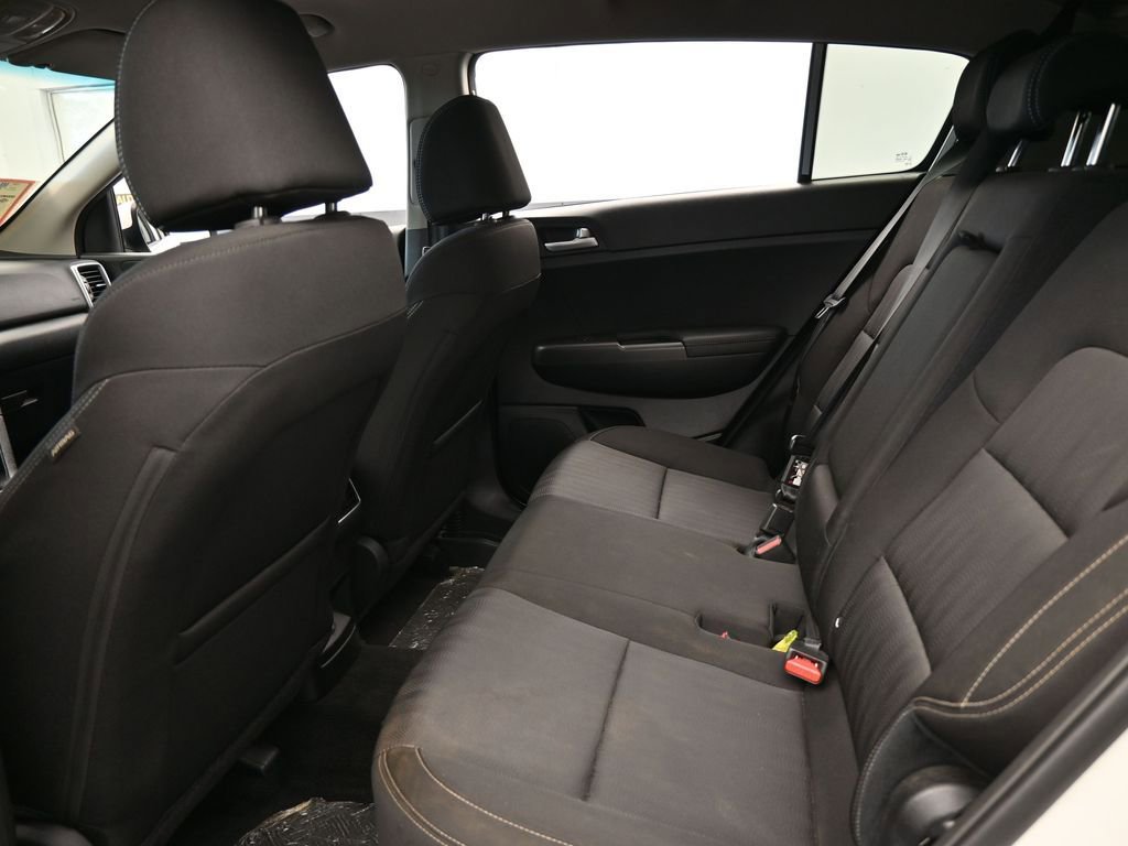 Used 2020 Kia Sportage LX image 29