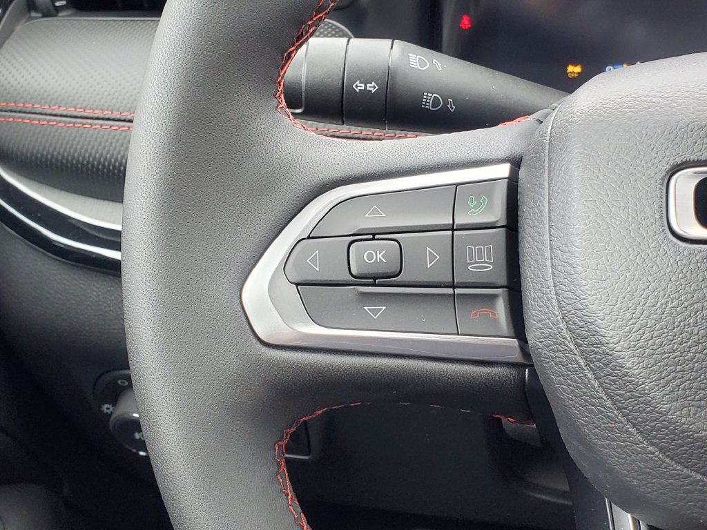 New 2026 Jeep Compass Trailhawk AWD/4WD image 10