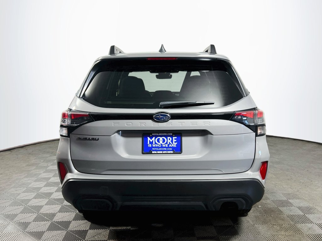 Used 2025 Subaru Forester Premium AWD/4WD image 6