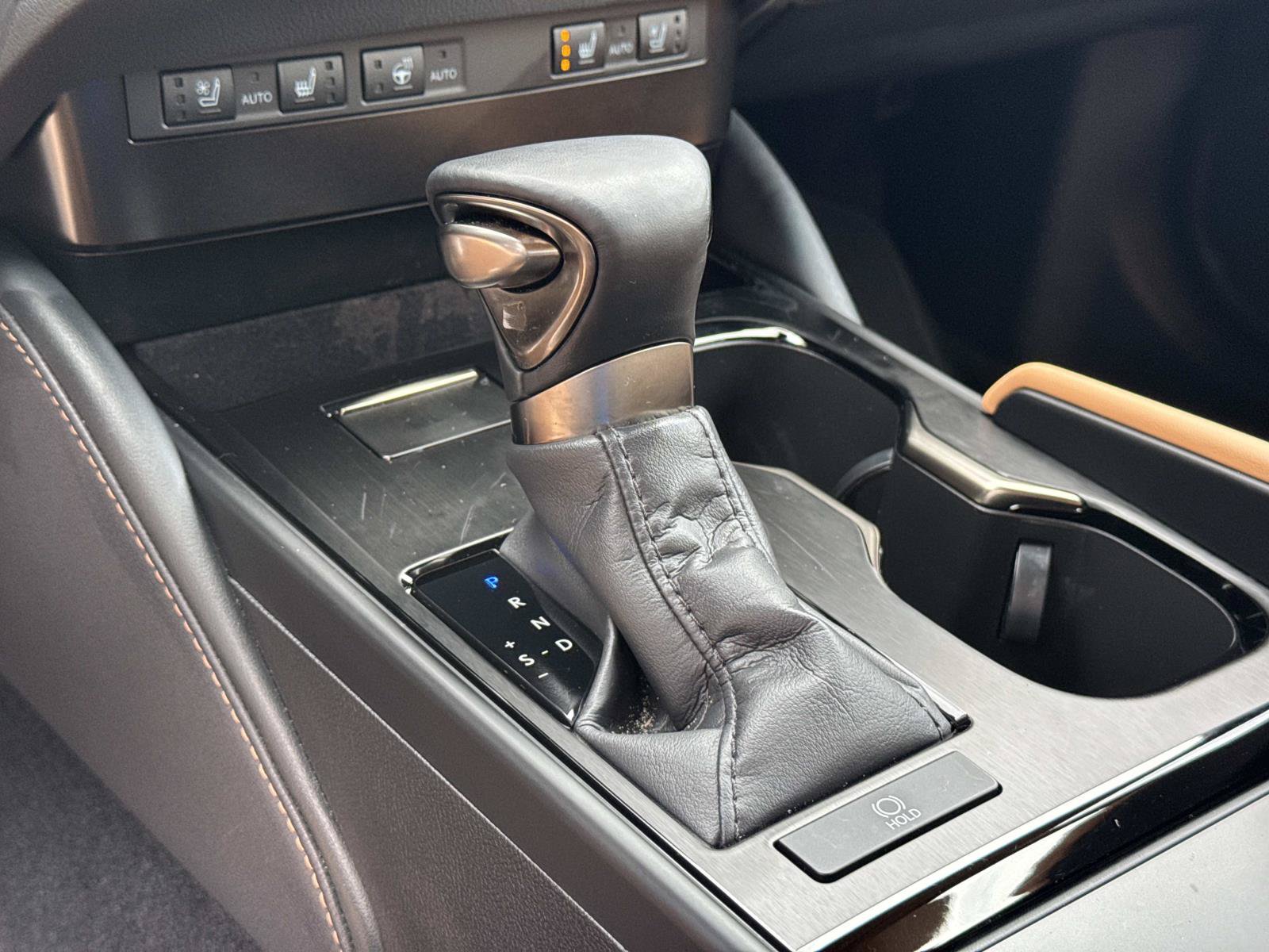 Used 2024 Lexus ES 350 w/ Premium Package FWD image 34