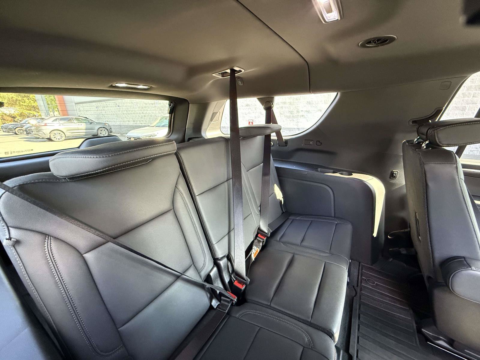 Certified 2026 Chevrolet Suburban LT w/ Comfort Package AWD/4WD image 17