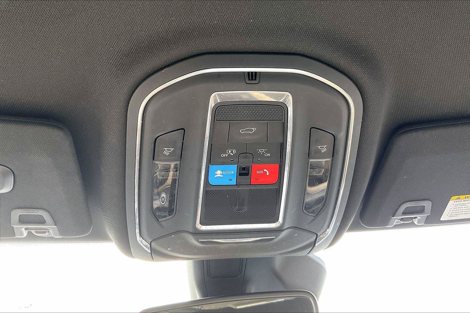 Used 2023 Jeep Grand Cherokee L Limited AWD/4WD image 37