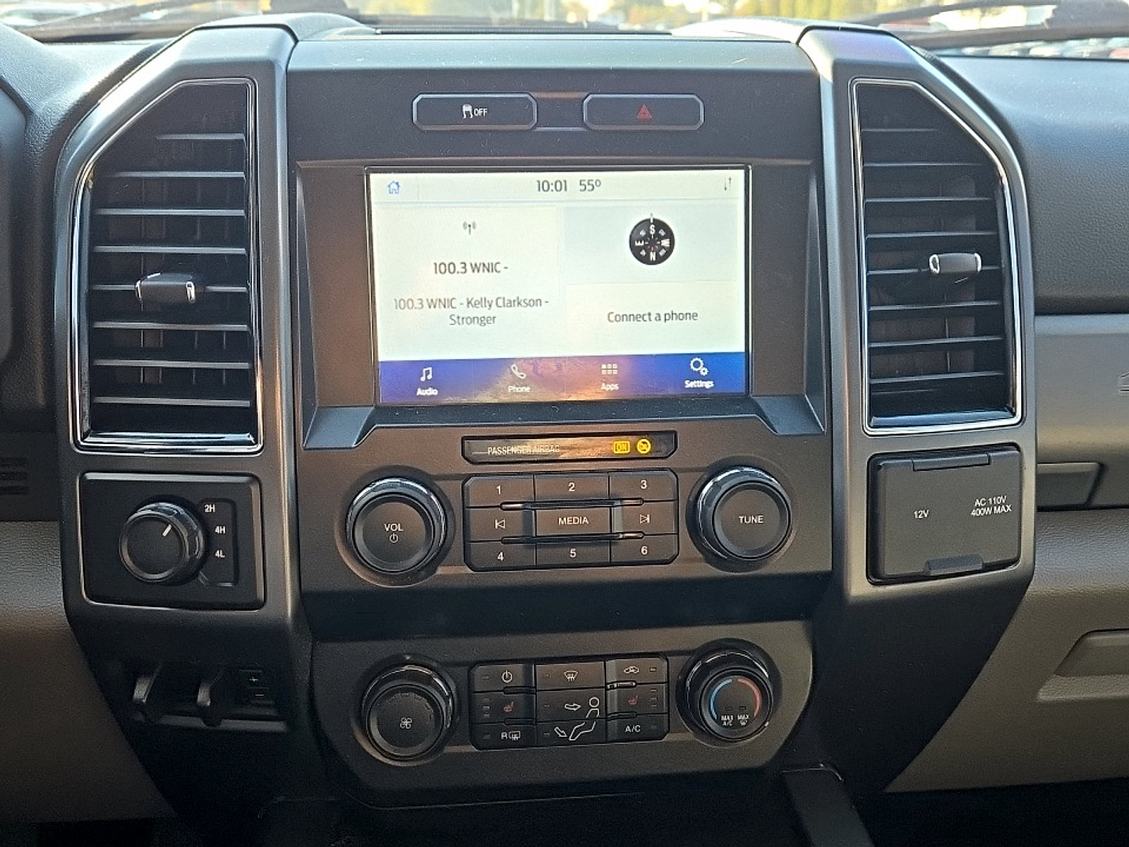 Used 2022 Ford F250 XLT w/ XLT Premium Package AWD/4WD image 16