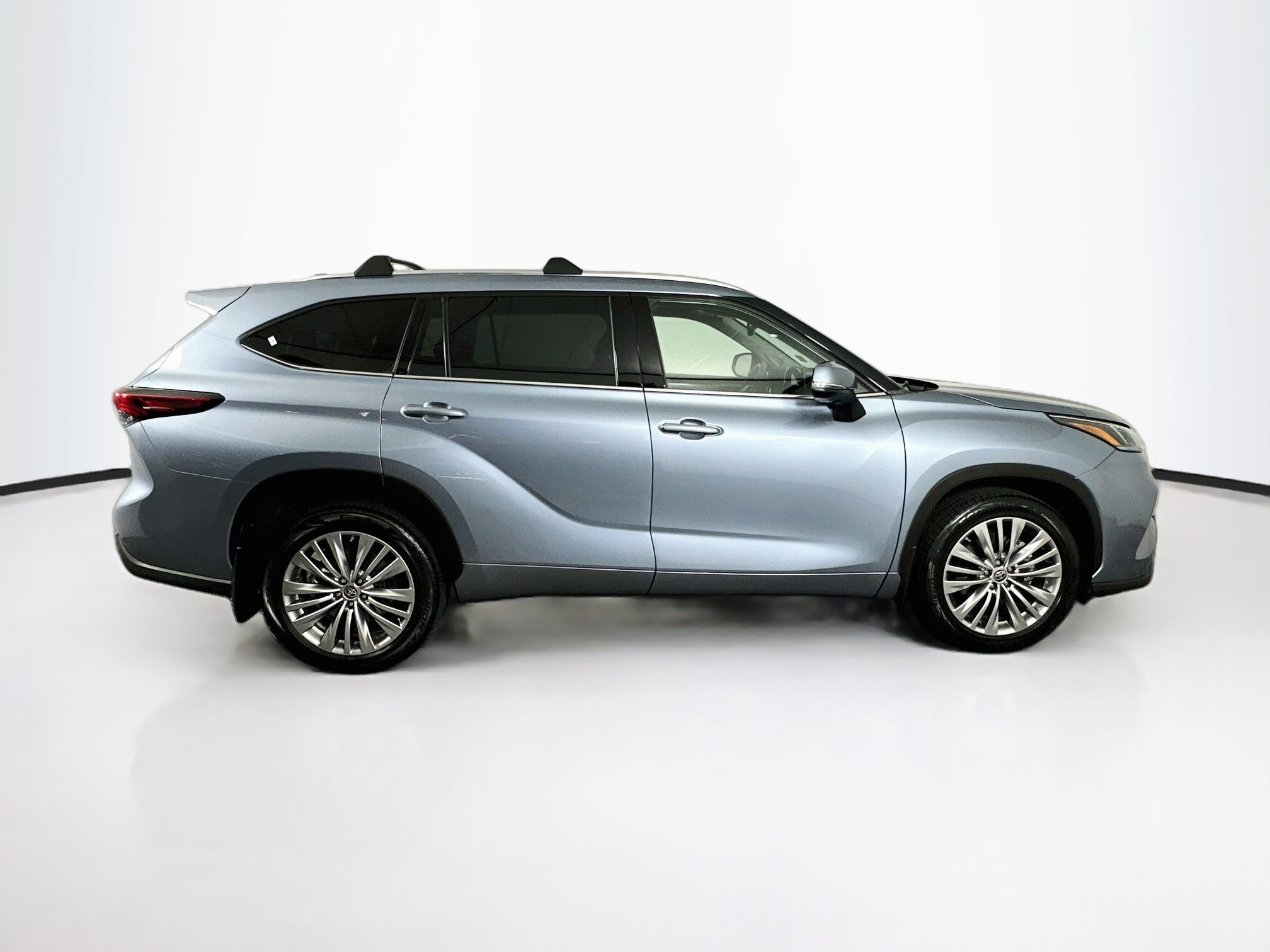 Used 2022 Toyota Highlander Platinum AWD/4WD image 10
