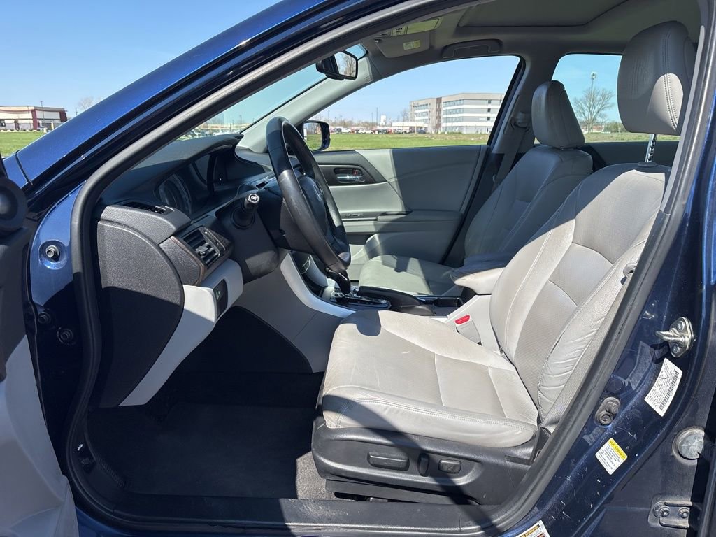 Used 2015 Honda Accord EX-L image 14