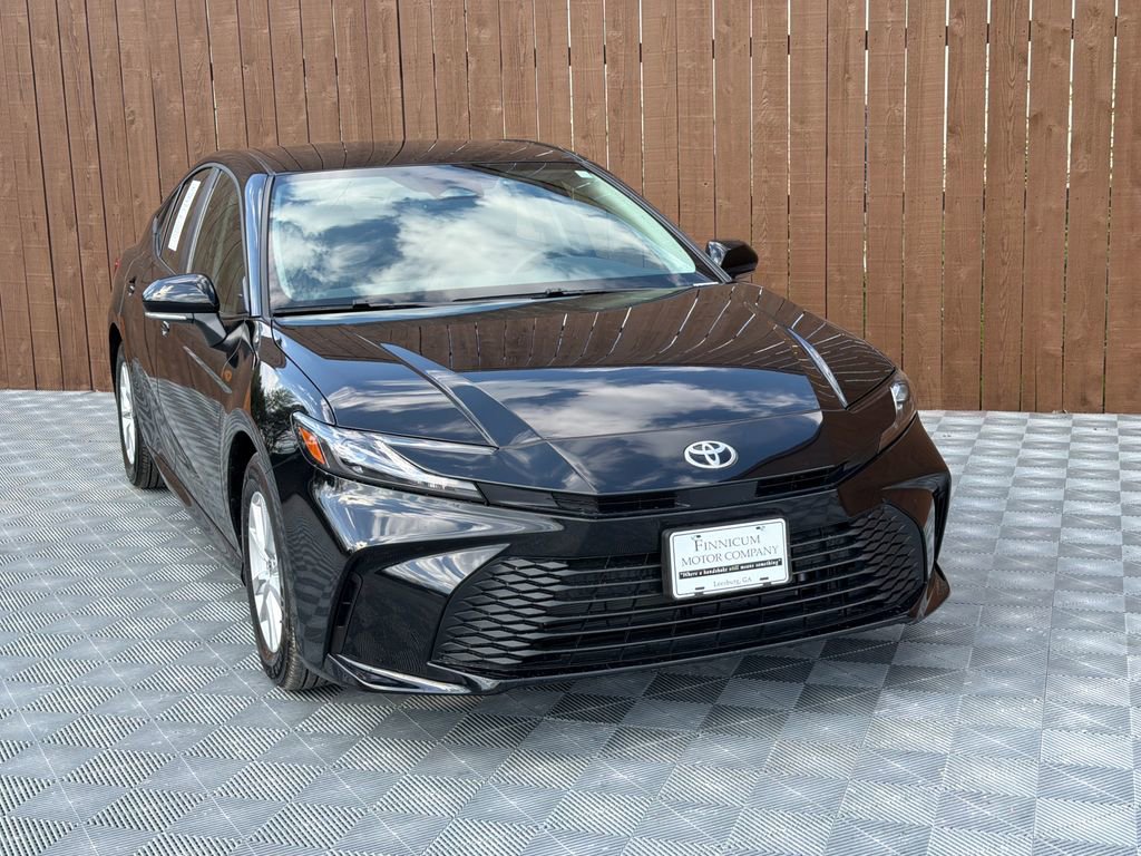 Used 2025 Toyota Camry LE w/ Convenience Package image 12