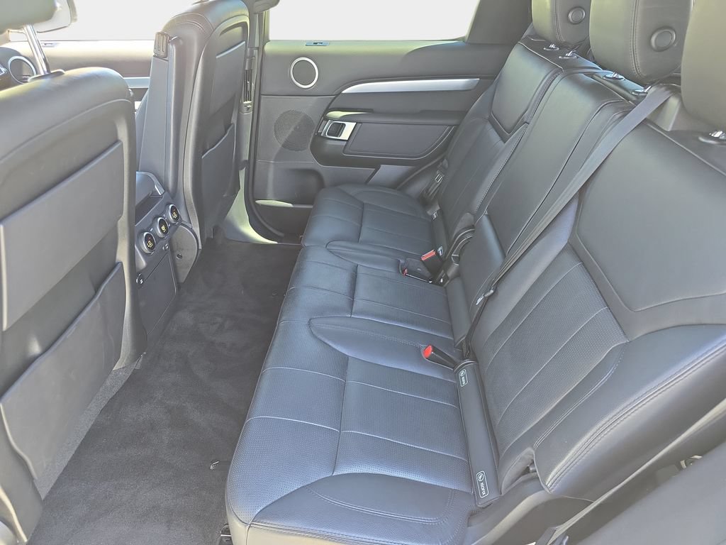 Used 2020 Land Rover Discovery Landmark AWD/4WD image 19