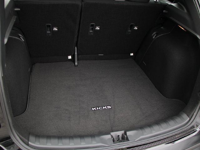 Certified 2025 Nissan Kicks Play S FWD image 11