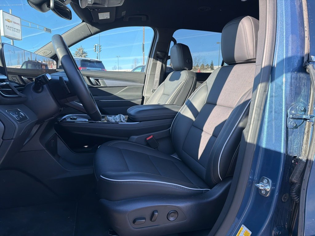 Used 2025 Buick Enclave Preferred image 8