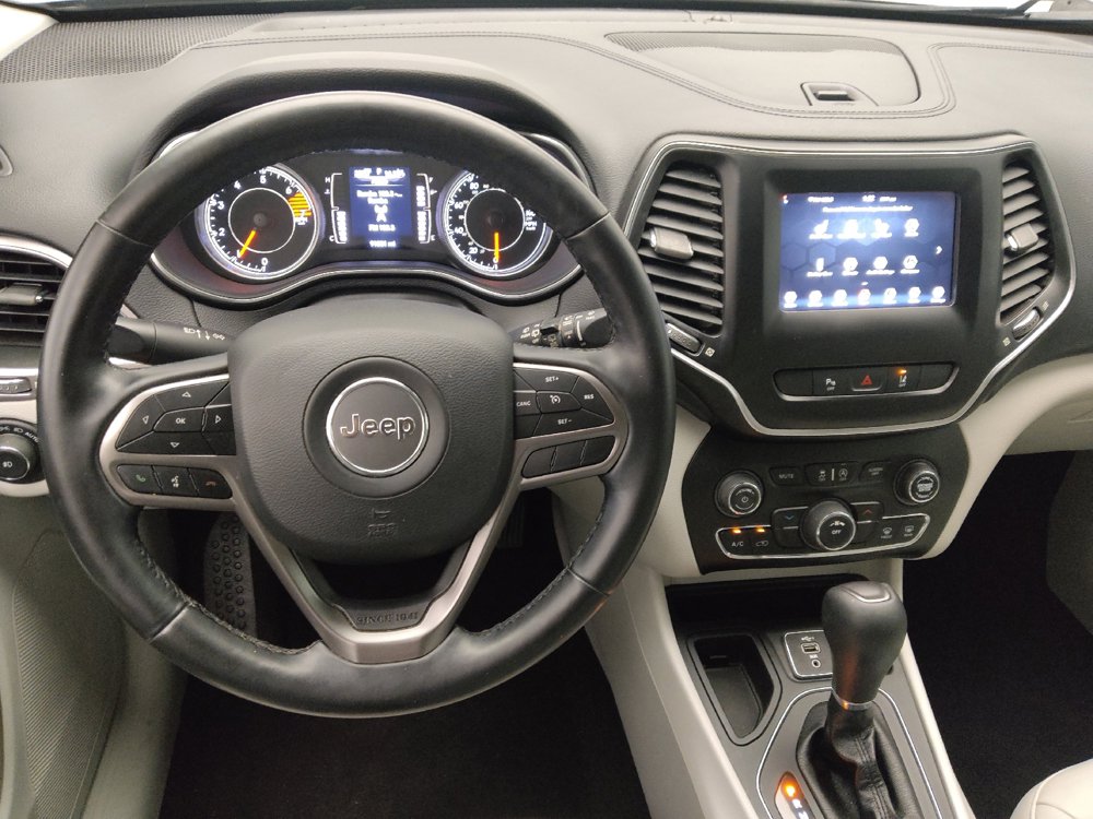 Used 2021 Jeep Cherokee Latitude Plus FWD image 22