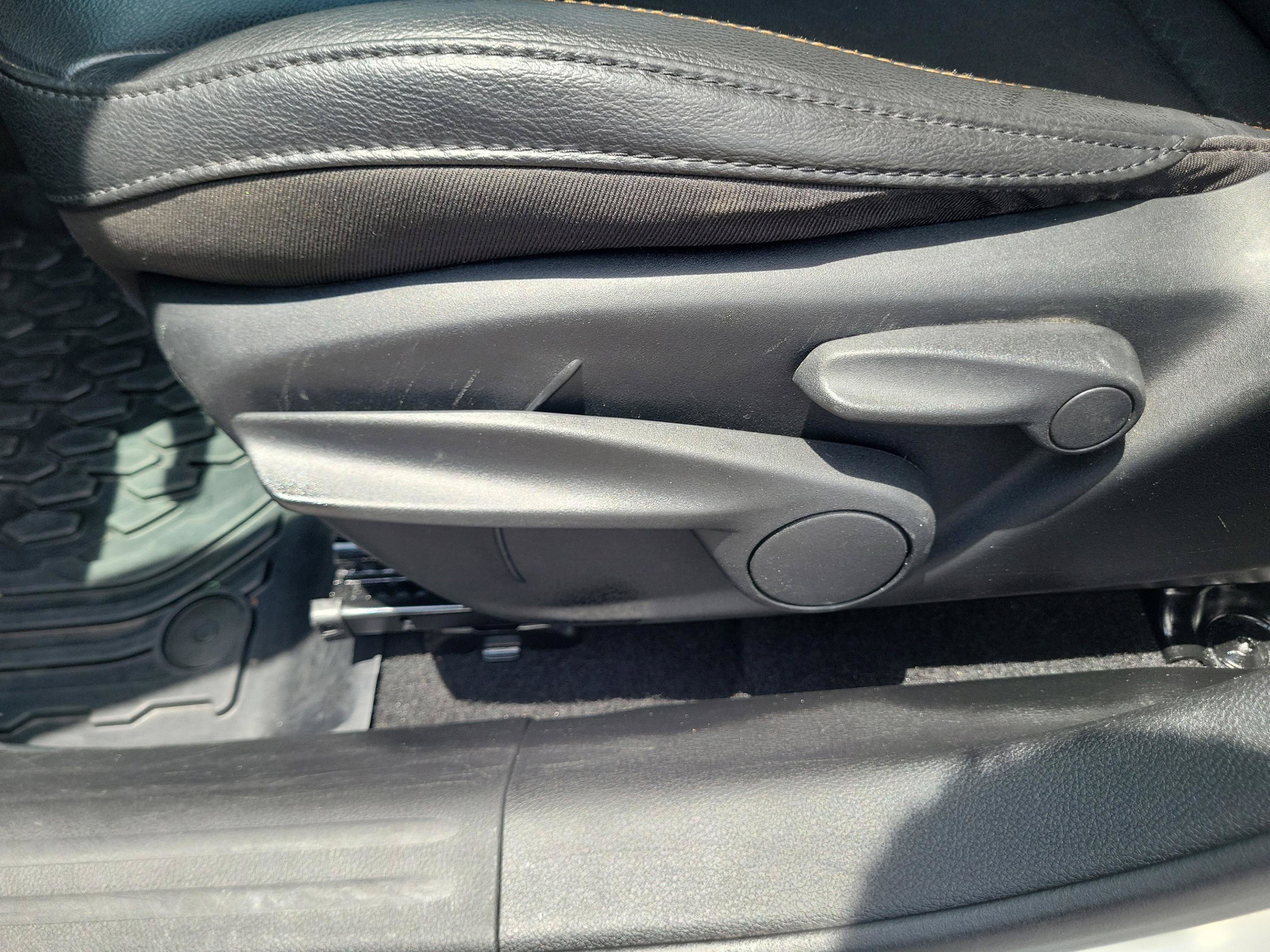 Used 2021 Jeep Compass Latitude FWD image 26