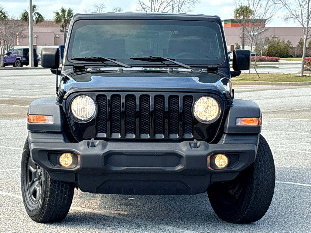 Used 2018 Jeep Wrangler Unlimited Sport image 2