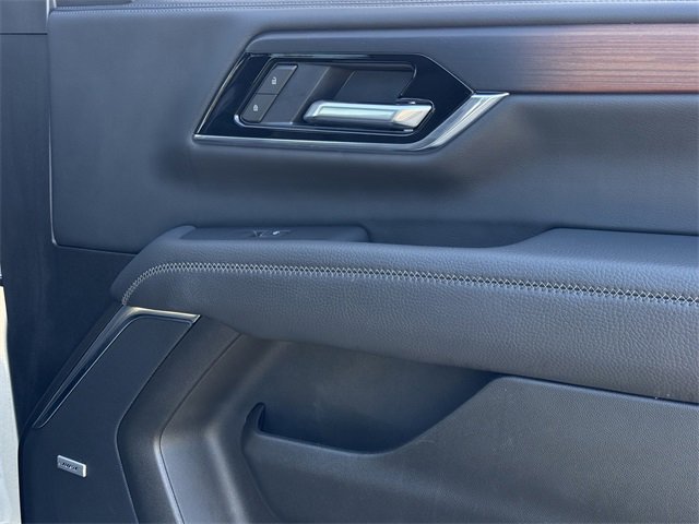 Used 2025 GMC Yukon XL Denali image 28