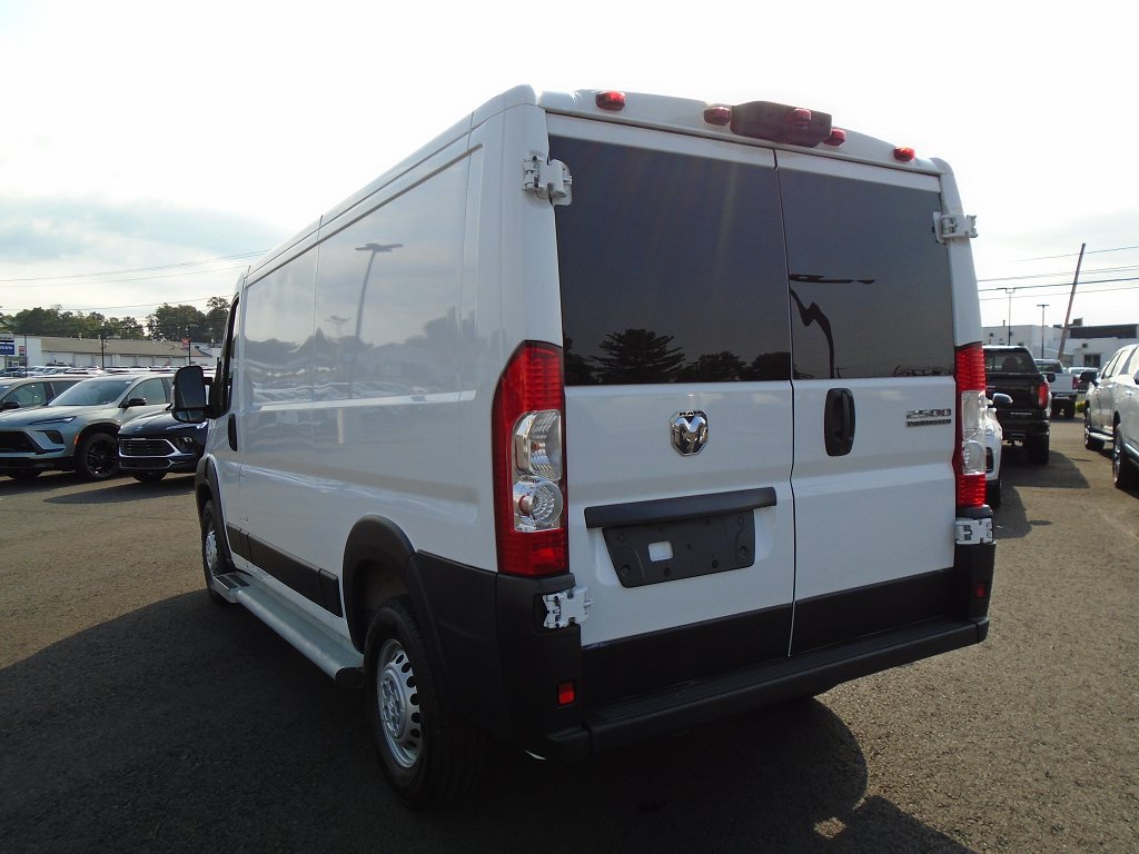 Used 2025 RAM ProMaster 2500 w/ U-Haul Equipment Group FWD image 4