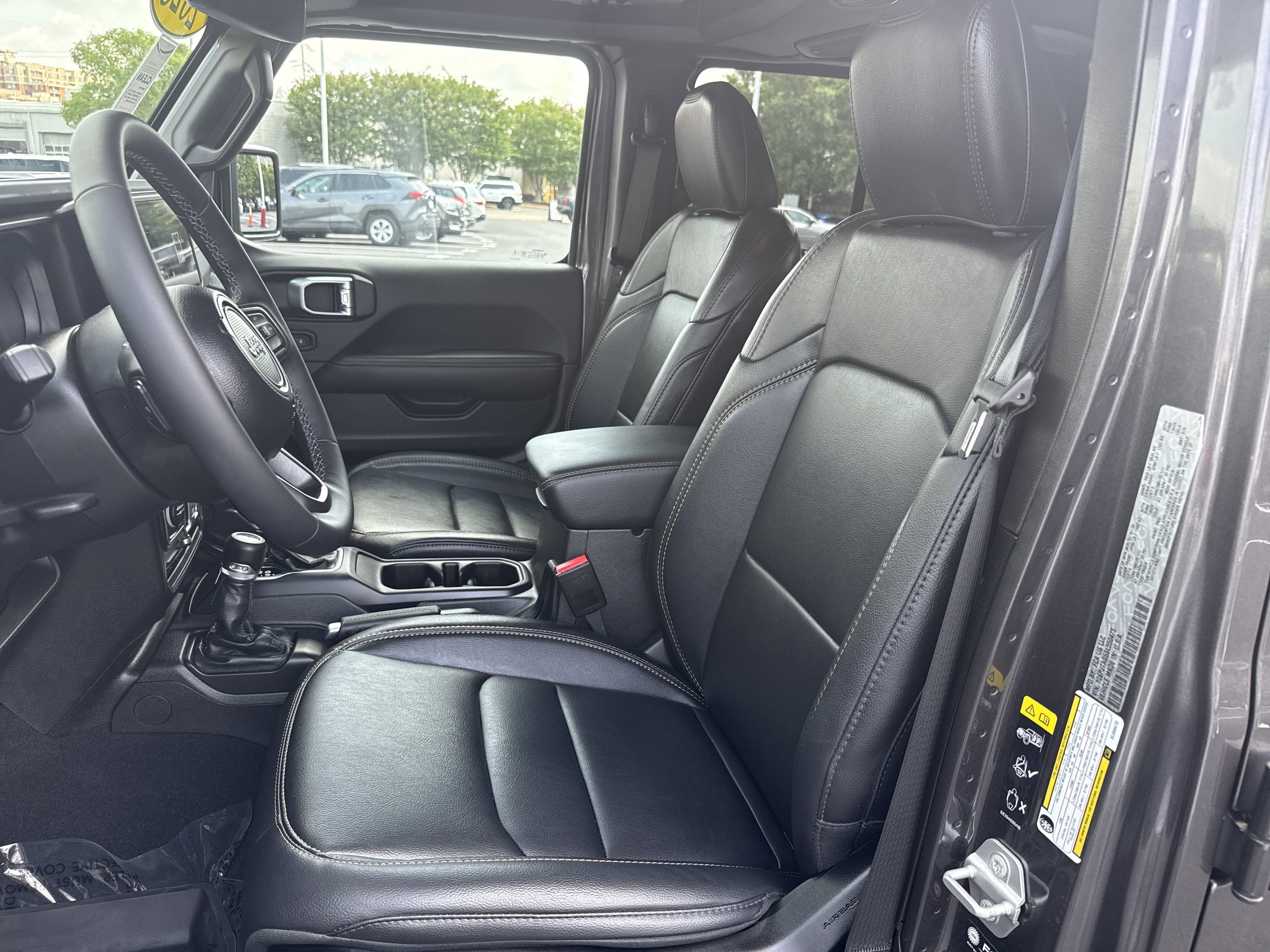 Used 2025 Jeep Gladiator Sport AWD/4WD image 22