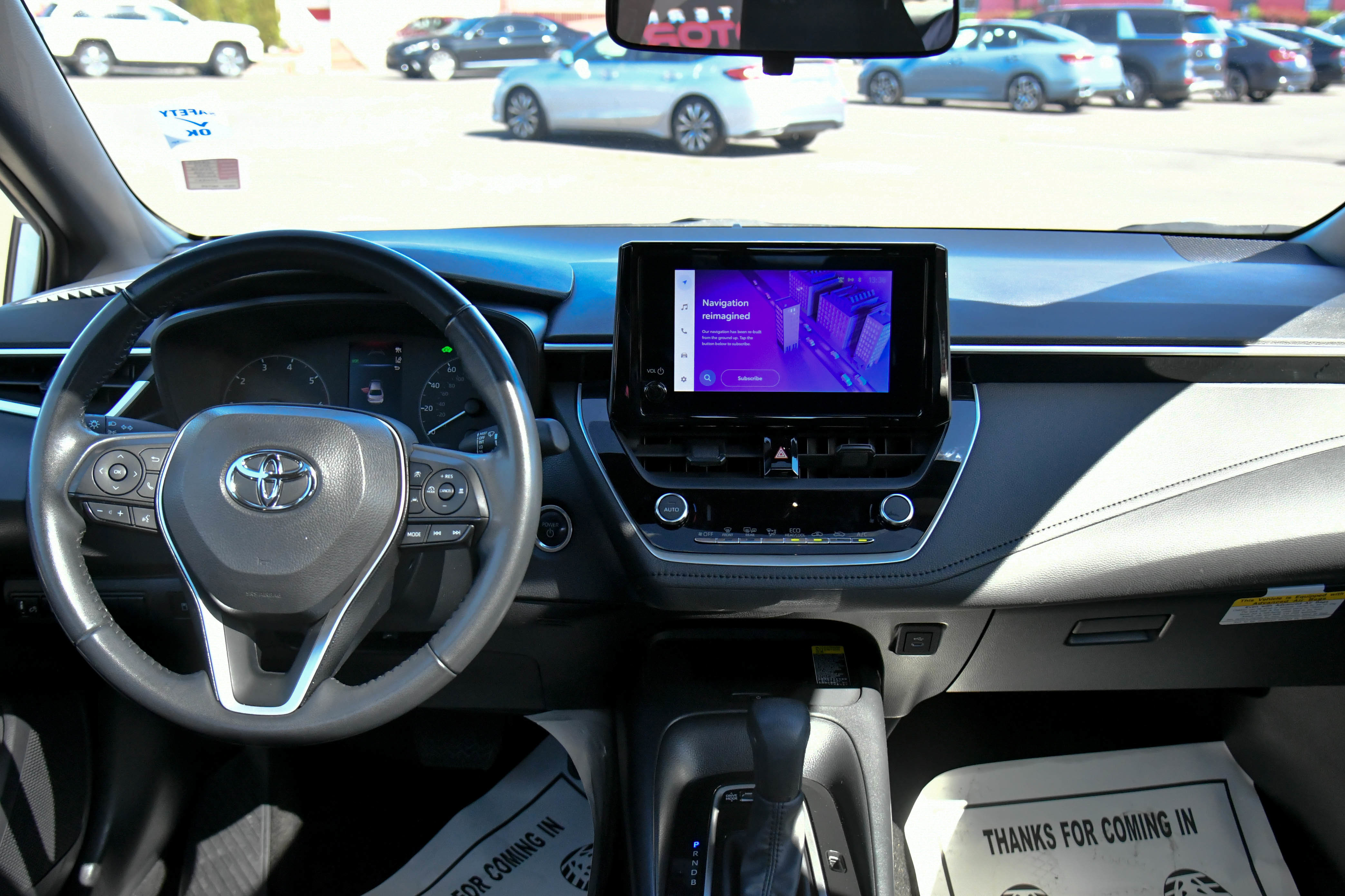 Used 2024 Toyota Corolla SE w/ SE Package image 39