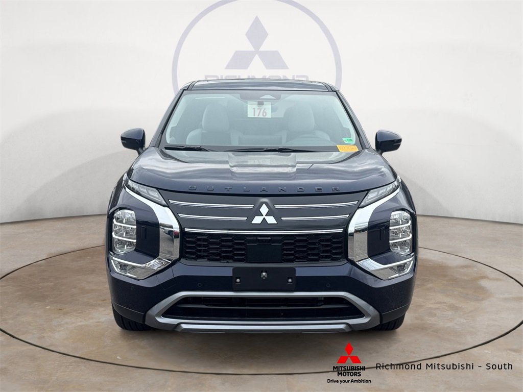 New 2026 Mitsubishi Outlander SE image 8