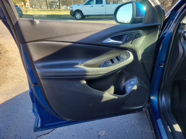 Used 2021 Buick Encore GX Essence image 7